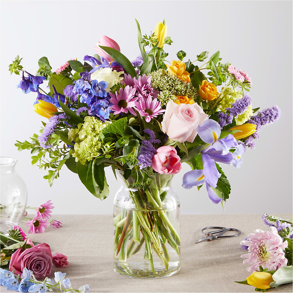 Pastel Tradition - A Florist Original – Illusion Flower Shop, Houston TX