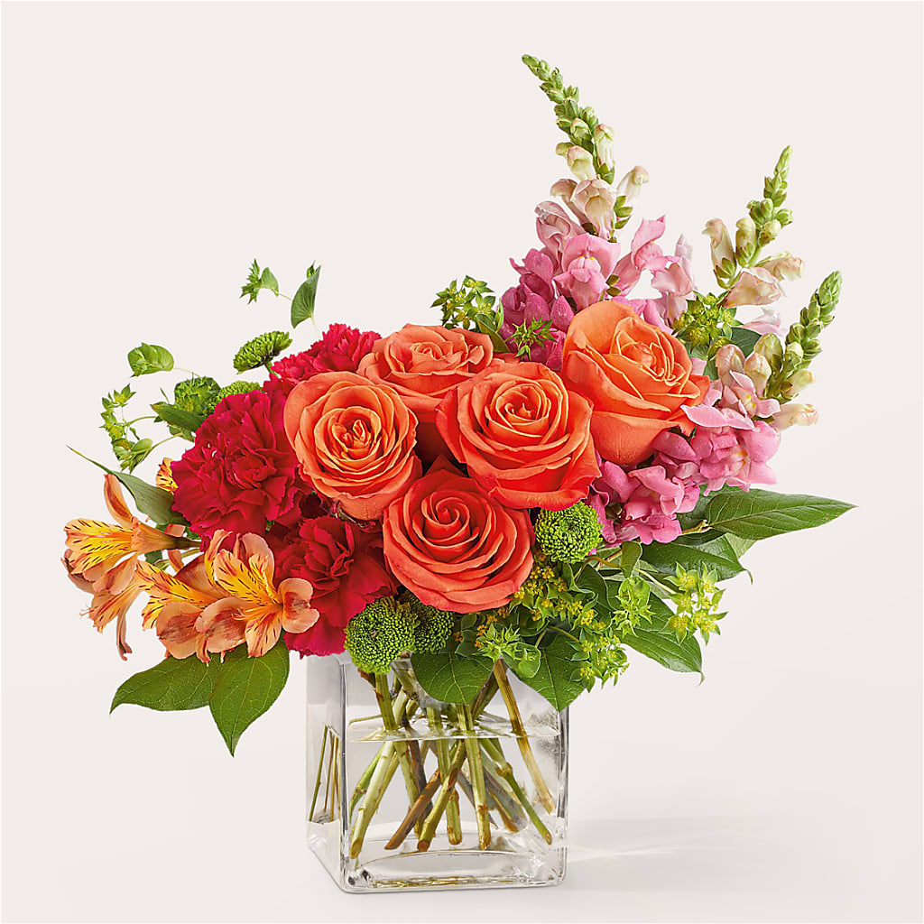 Cosmopolitan Bouquet – Illusion Flower Shop, Houston TX