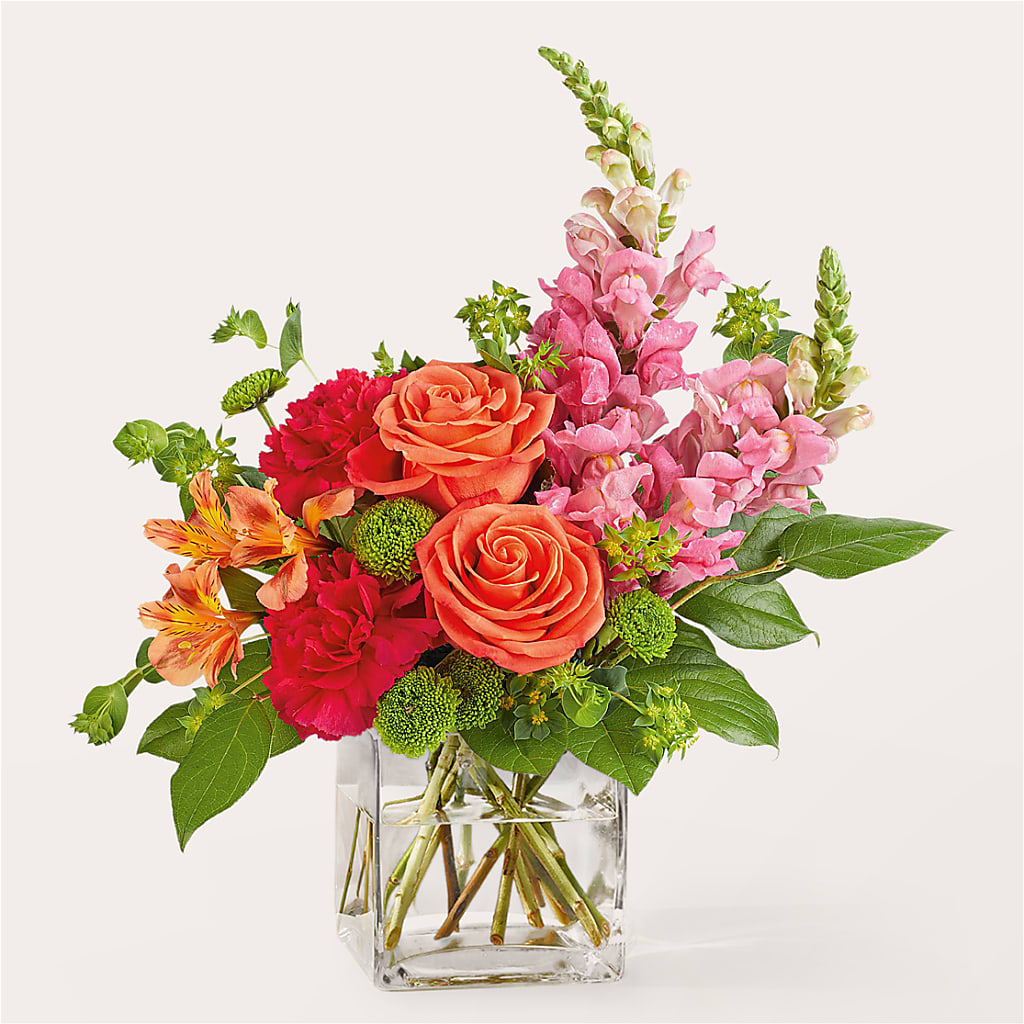 Cosmopolitan Bouquet – Illusion Flower Shop, Houston TX