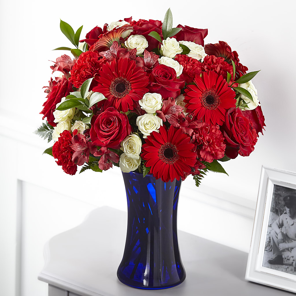 Hearts Embrace Bouquet – Illusion Flower Shop, Houston TX