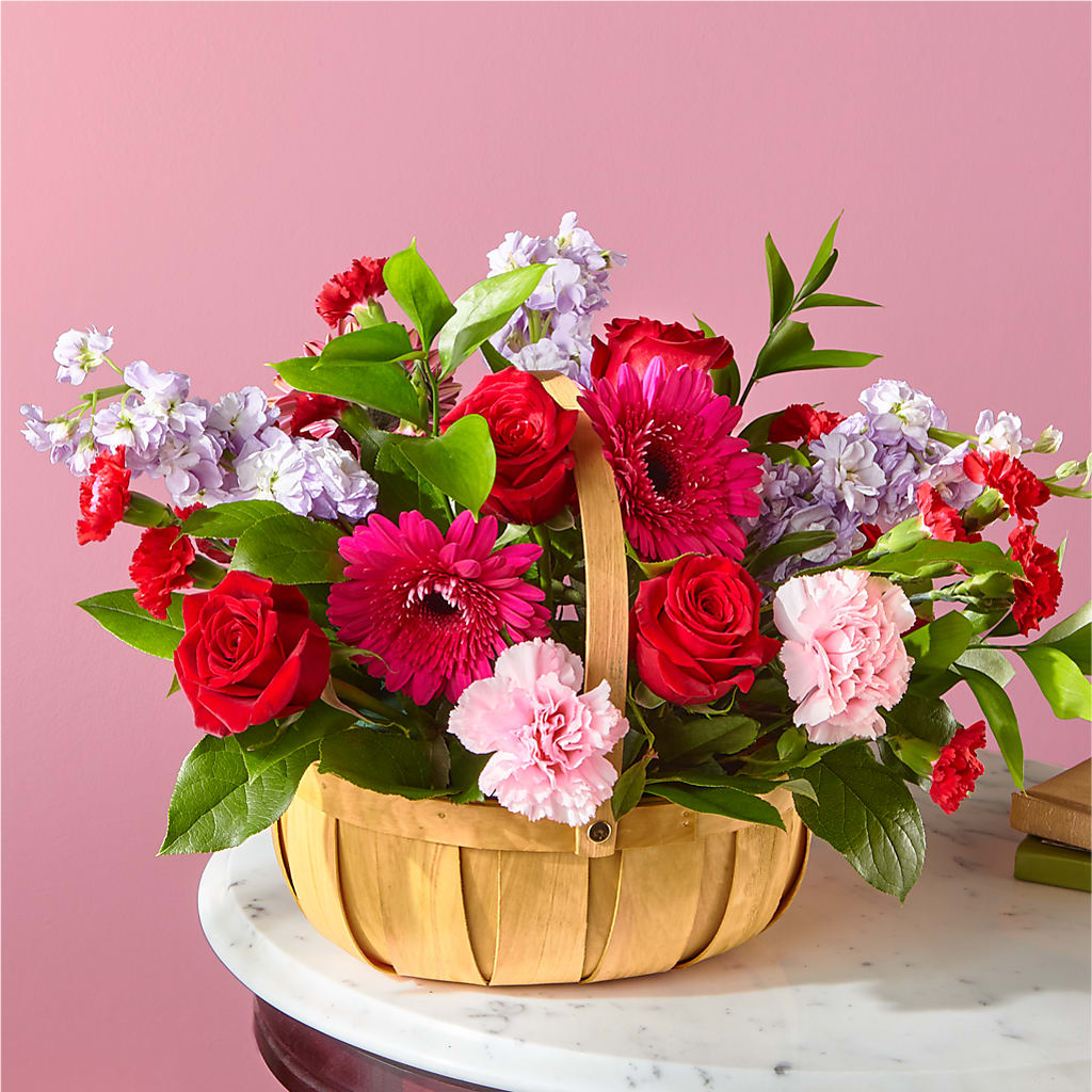 Pink Picnic Basket – Illusion Flower Shop, Houston TX