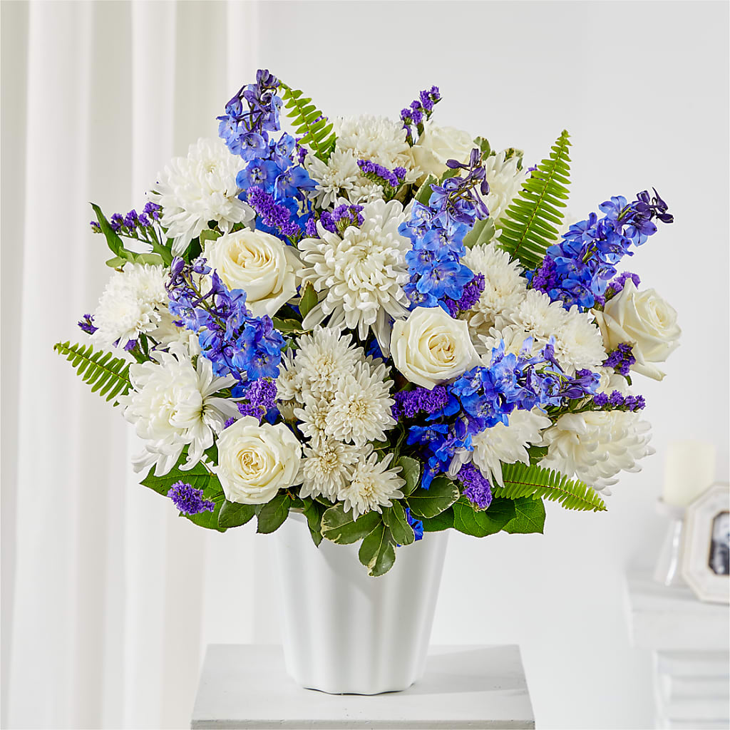 Hold Dear Tabletop Basket – Illusion Flower Shop, Houston TX