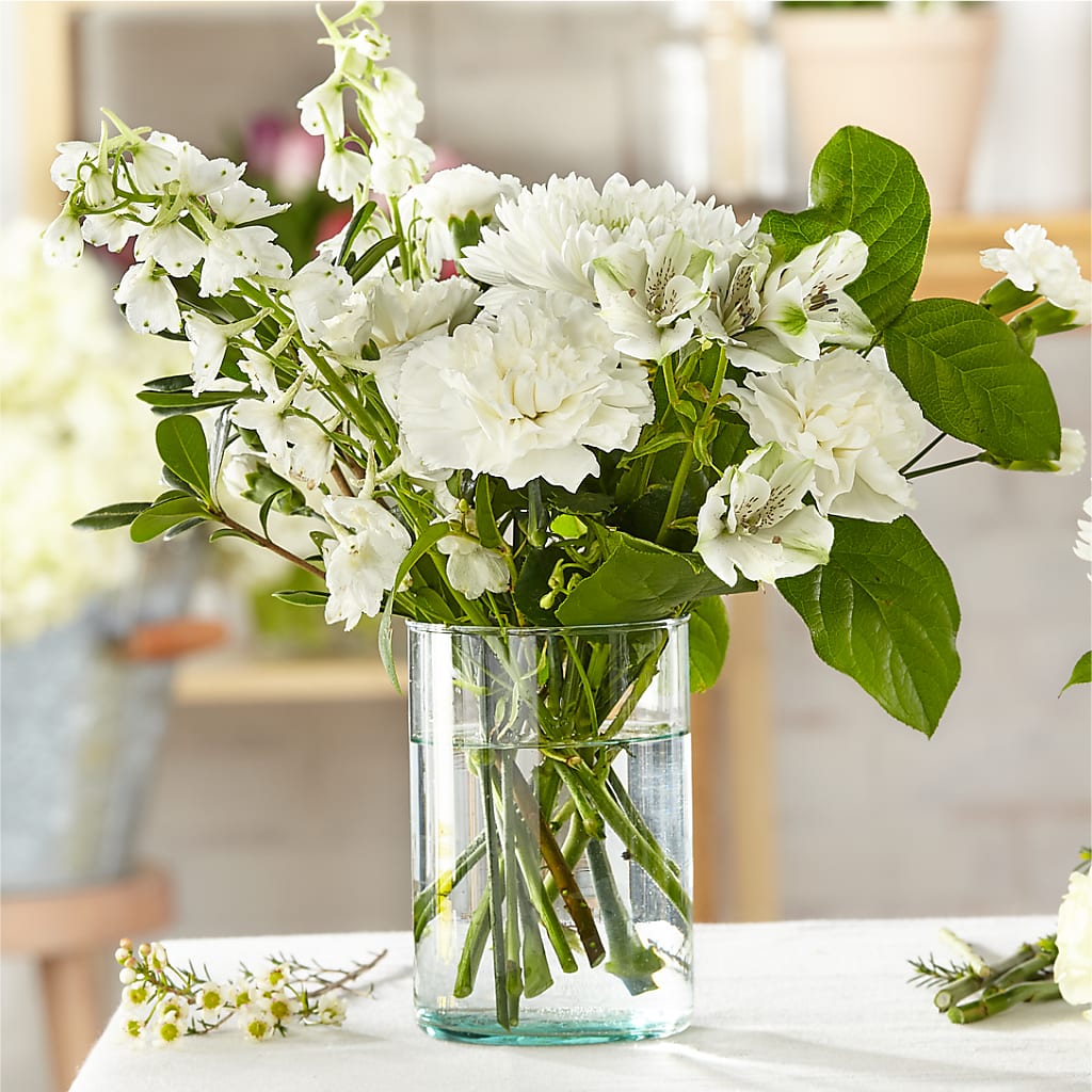 Classic Ivory – A Florist Original – Illusion Flower Shop, Houston TX
