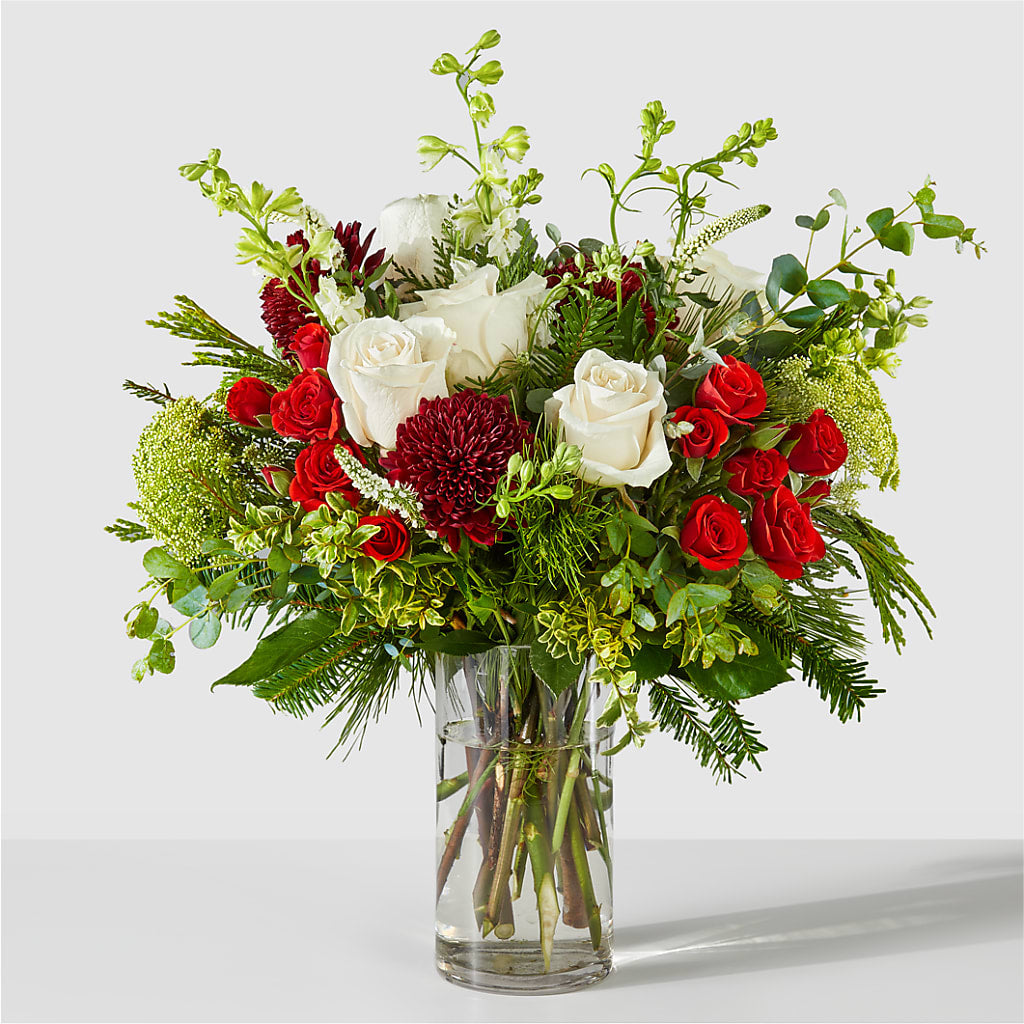 Favorite Traditions Bouquet – Illusion Flower Shop, Houston TX