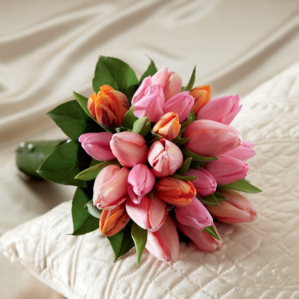Embraceable Bouquet – Illusion Flower Shop, Houston TX