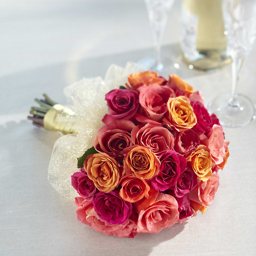 Sweet Roses Bouquet – Illusion Flower Shop, Houston TX
