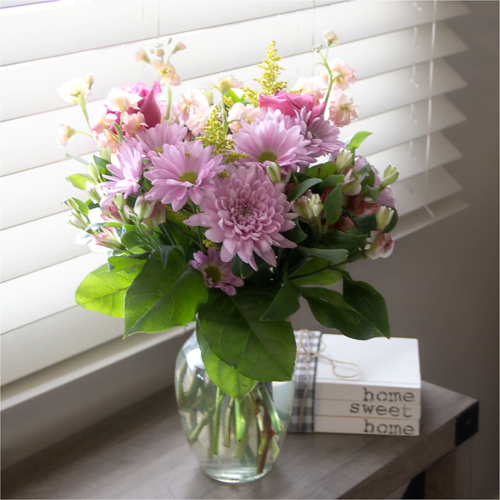 Pastel Tradition - A Florist Original –  Illusion Flower Shop, Houston TX
