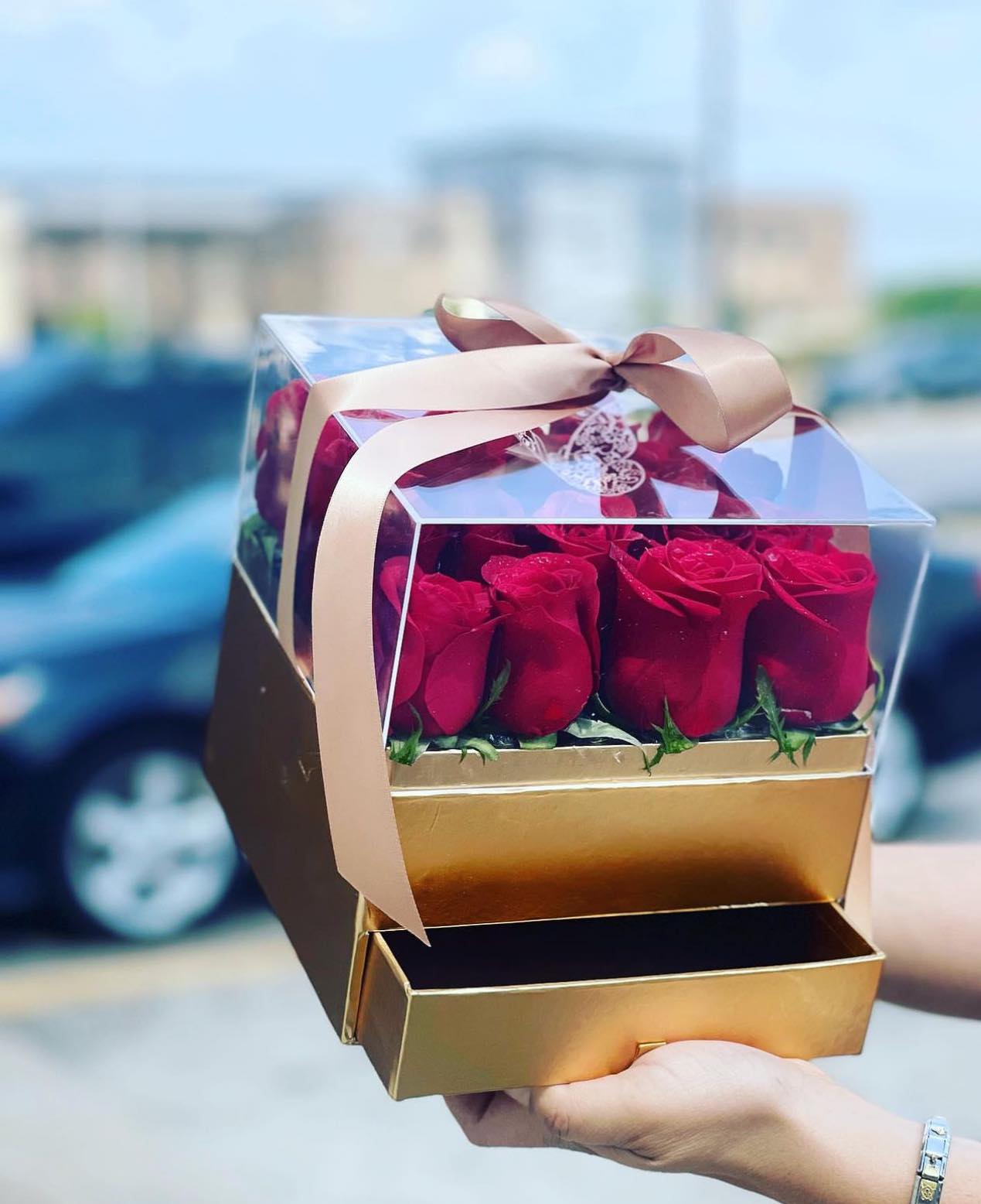 roses in box