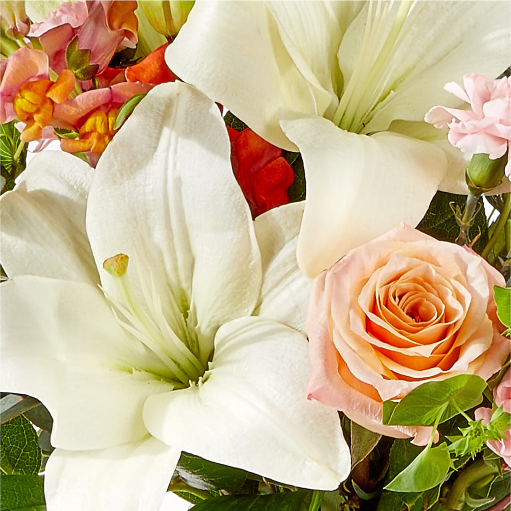 Grapefruit Splash Bouquet –  Illusion Flower Shop, Houston TX