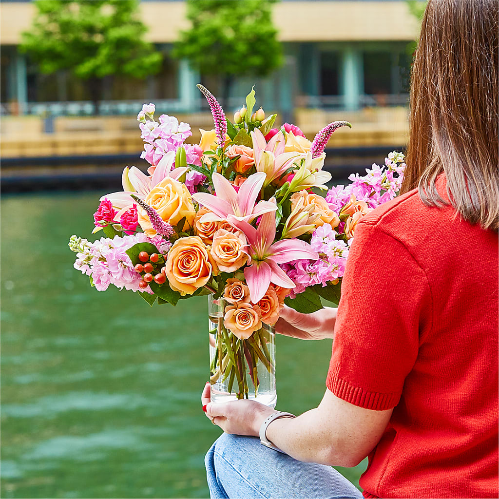 Bisous Bouquet –  Illusion Flower Shop, Houston TX