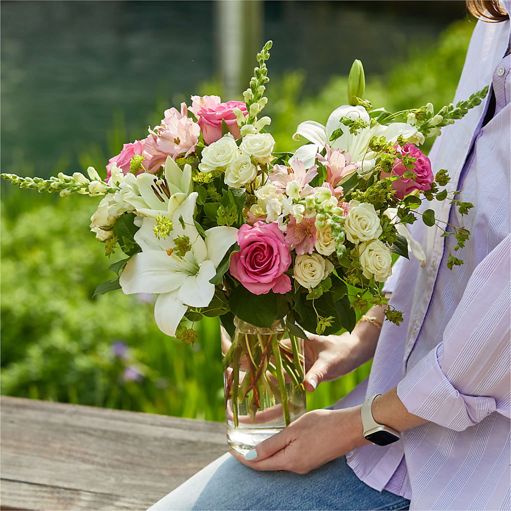 Fondly Bouquet –  Illusion Flower Shop, Houston TX